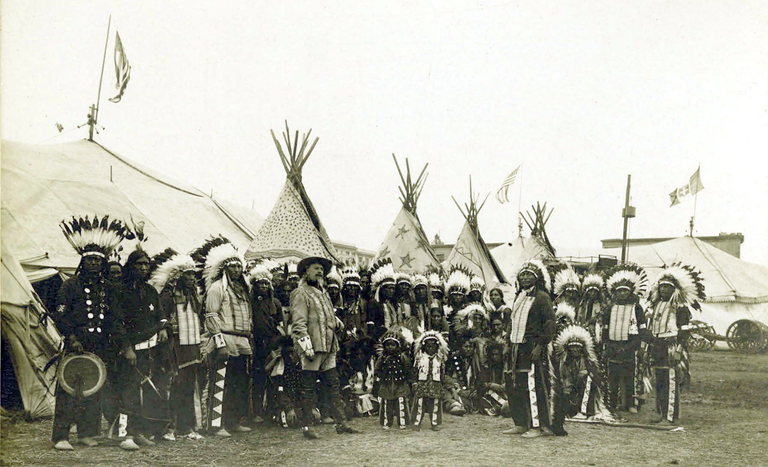 Buffalo Bill and cast of Buffalo Bill's Wild West pose for a photo in Italy
