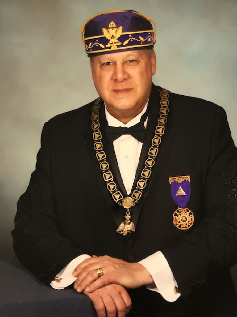 Ill. Douglas R. Policastro, 33°